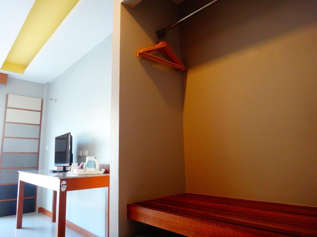 Phangan Pearl Hostel Haad Rin Exterior photo