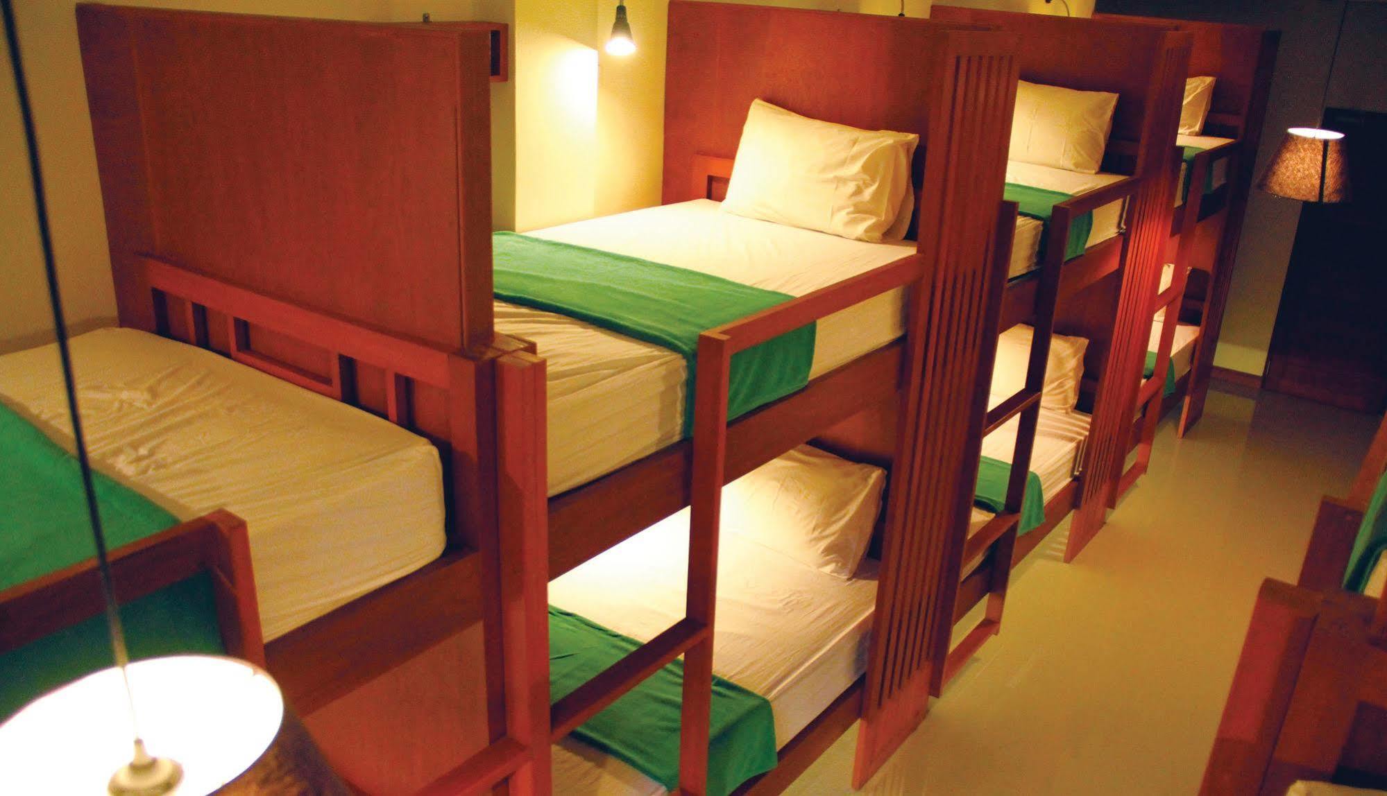 Phangan Pearl Hostel Haad Rin Exterior photo