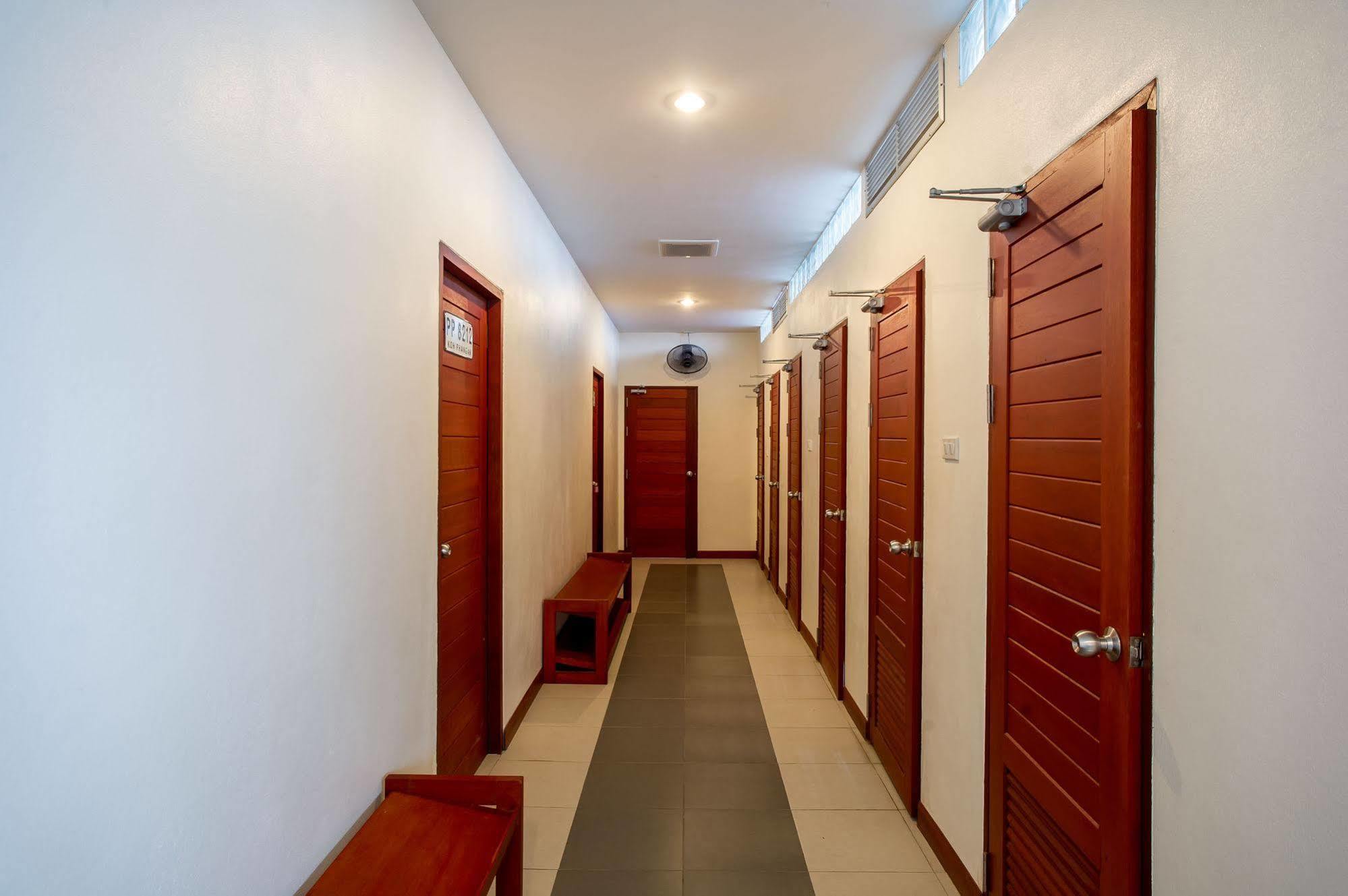 Phangan Pearl Hostel Haad Rin Exterior photo